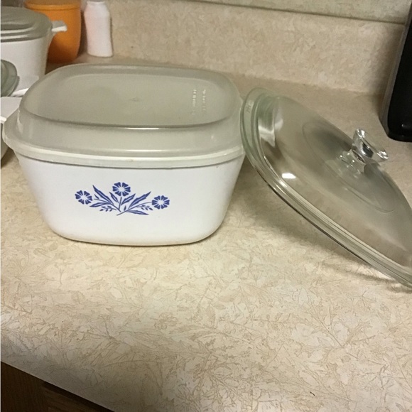 CORNING WARE w/ glass lid & plastic storage lid 1 3/4 quart size cornflower blue - Picture 6 of 8